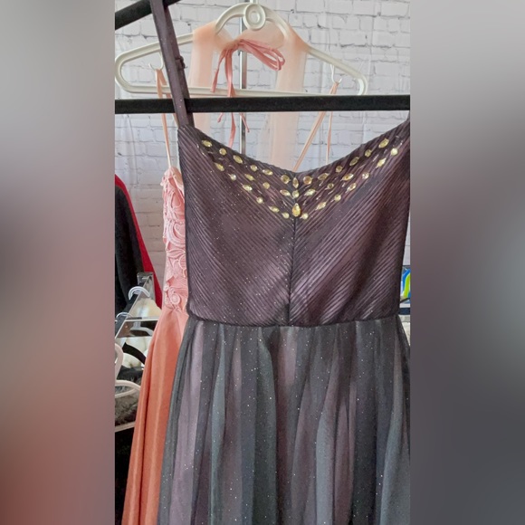 BEAUTIFUL CHILD DRESS - Picture 3 of 4